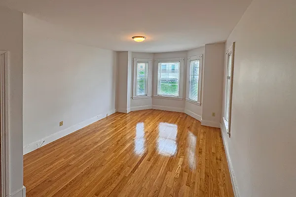 1 bed, 1 bath apartment for rent at 19 Norumbega Ter Unit 1, South Side — photo 6 of 11