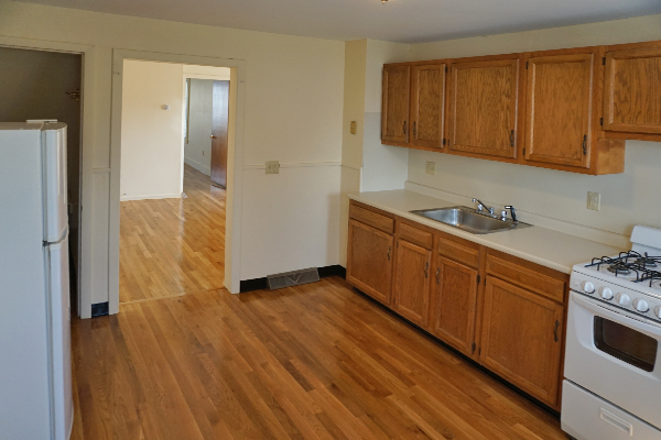 1 bed, 1 bath apartment for rent at 19 Norumbega Ter Unit 19-01, South Side — photo 6 of 7