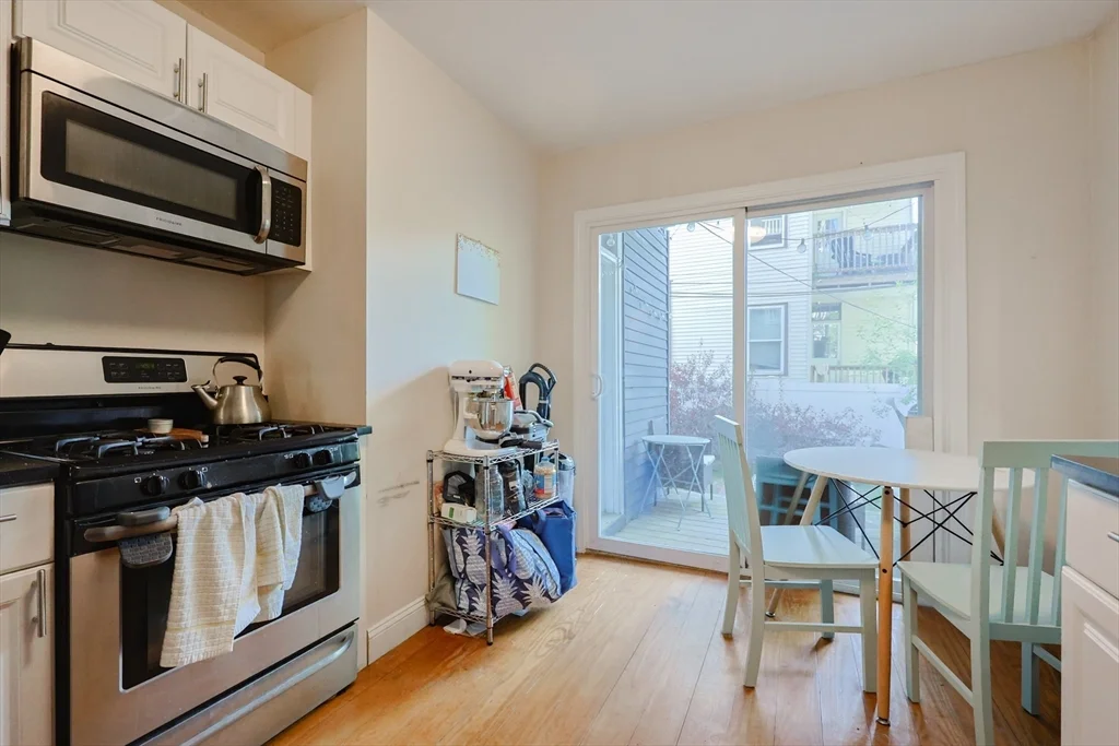 2 bed, 2 bath apartment for rent at 19 O St Unit 1, South Boston