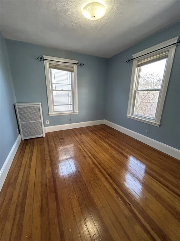 3 bed, 1 bath apartment for rent at 19 Oakland Unit 19, Watertown — photo 18 of 23