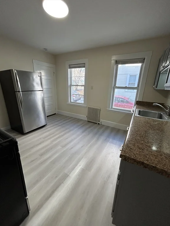 3 bed, 1 bath apartment for rent at 19 Oakland Unit 19, Watertown — photo 12 of 23