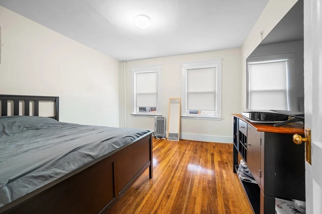 3 bed, 1 bath apartment for rent at 19 Oliver St Unit 2, Milford — photo 10 of 14