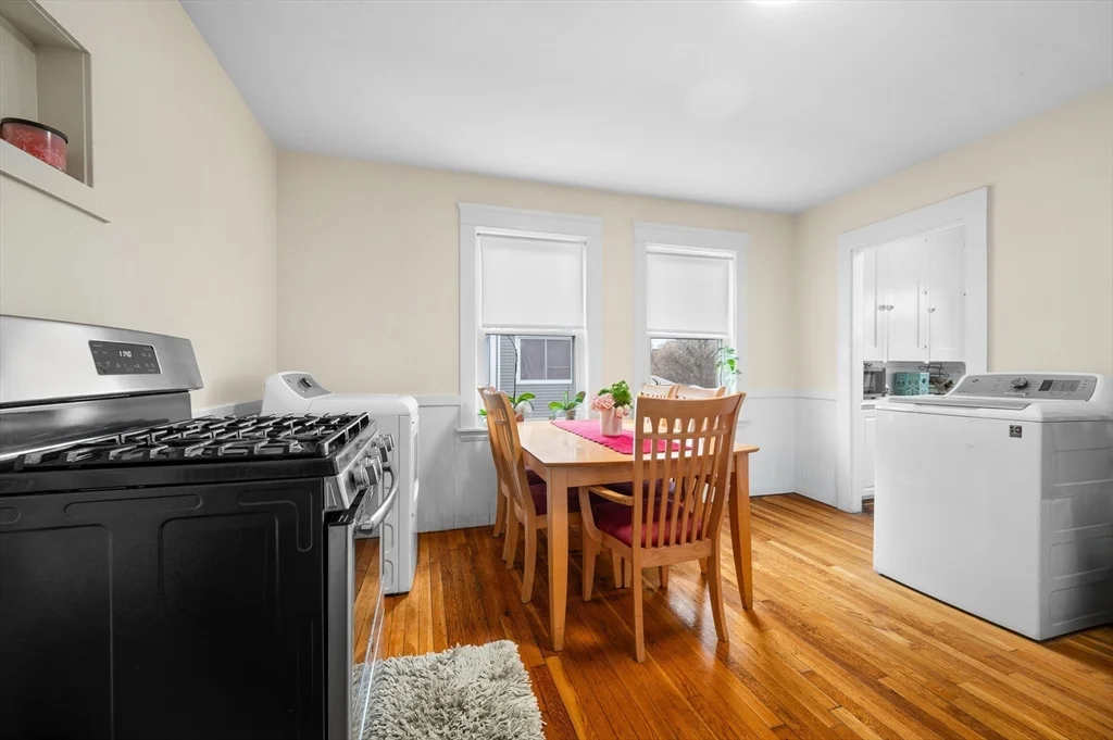 3 bed, 1 bath apartment for rent at 19 Oliver St Unit 2, Milford — photo 2 of 14