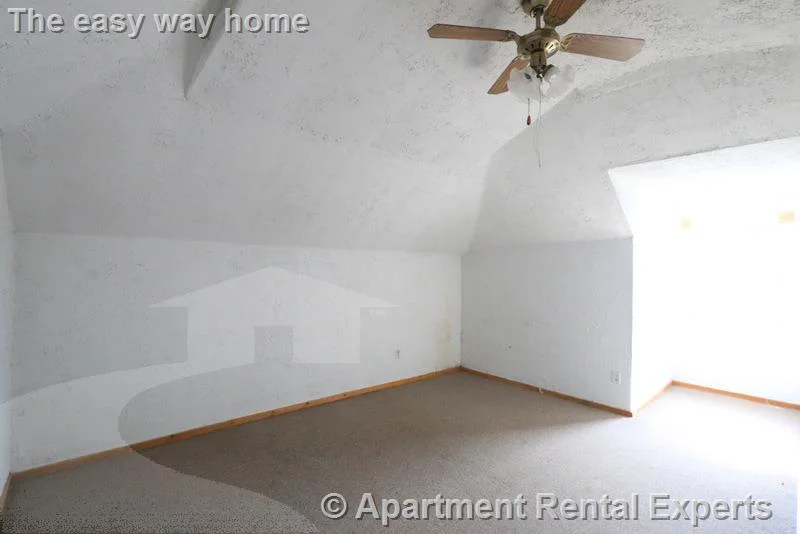 5 bed, 2 bath apartment for rent at 19 Park Ave Unit 3, Davis Square — photo 26 of 26
