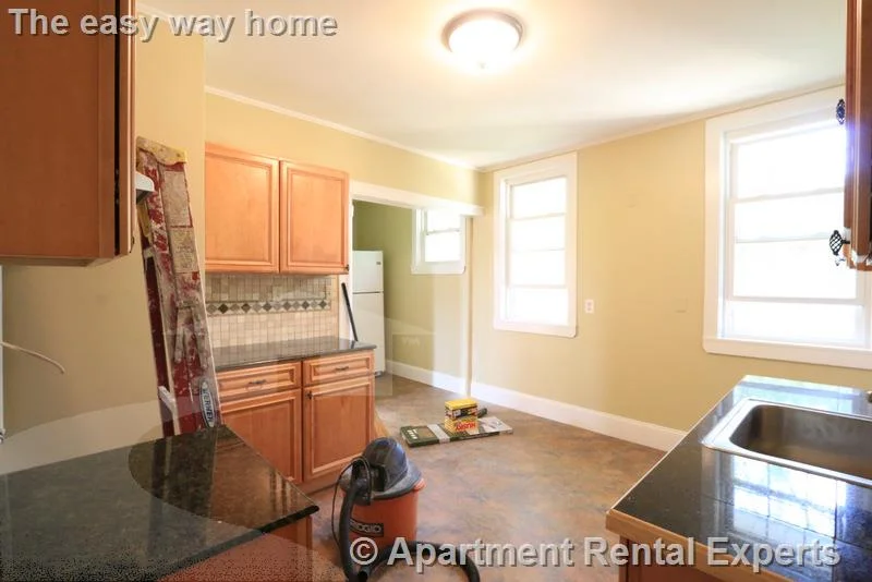 5 bed, 2 bath apartment for rent at 19 Park Ave Unit 3, Davis Square — photo 16 of 26