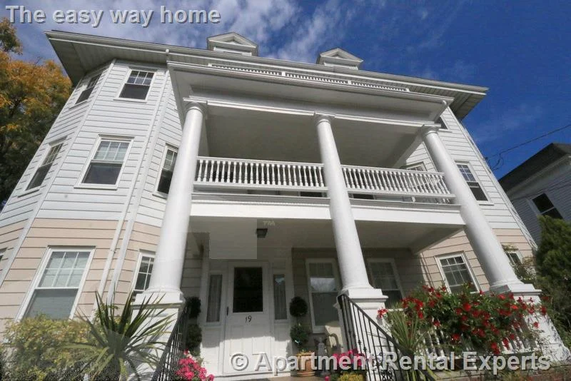 5 bed, 2 bath apartment for rent at 19 Park Ave Unit 3, Davis Square — photo 1 of 26