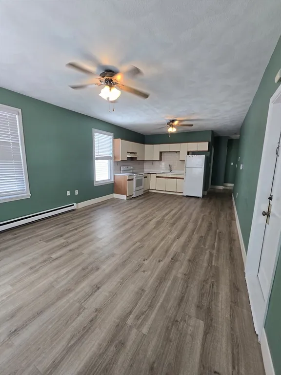 3 bed, 1 bath apartment for rent at 19 Park St Unit 1, Glenwood — photo 1 of 6