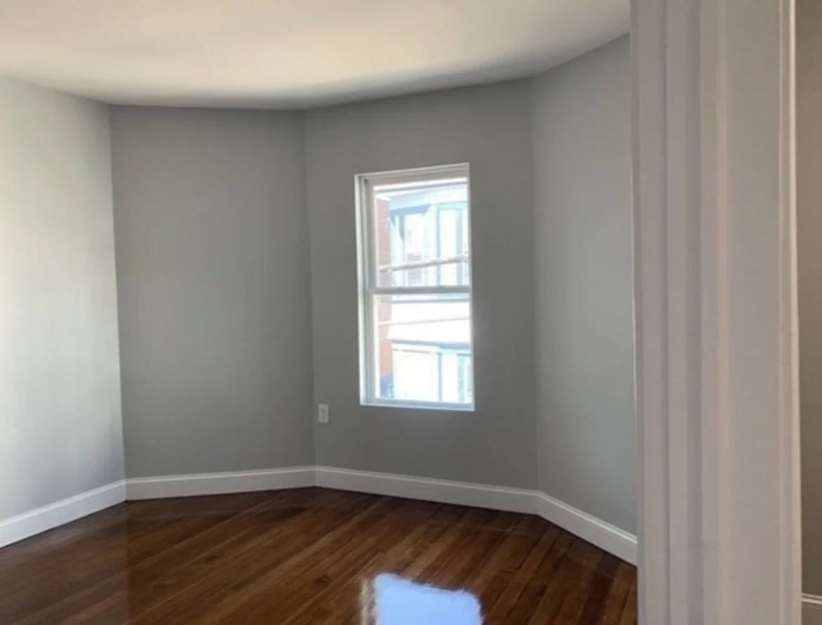 3 bed, 1 bath apartment for rent at 19 Park Unit 1, Salem — photo 7 of 10
