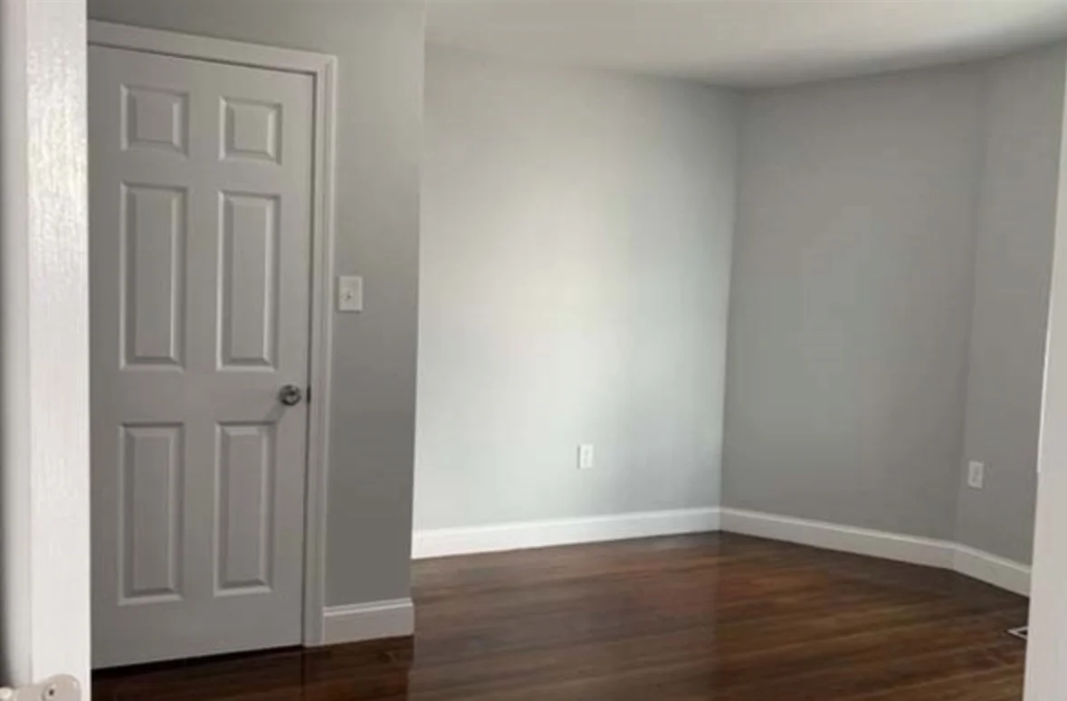 3 bed, 1 bath apartment for rent at 19 Park Unit 1, Salem — photo 9 of 10