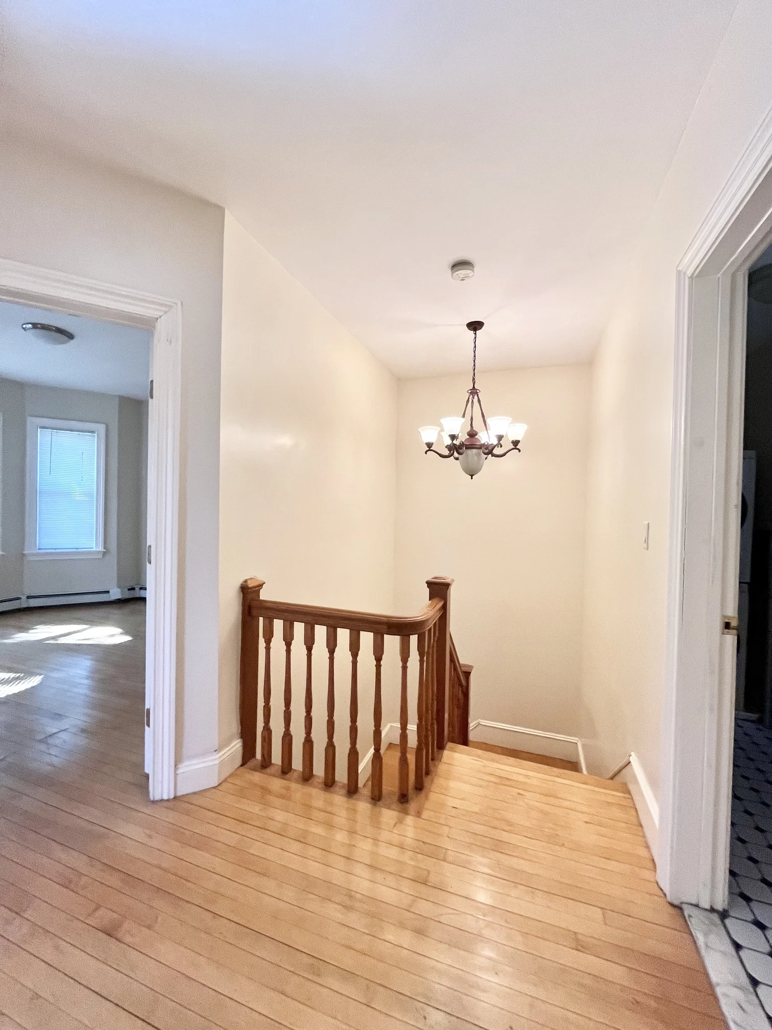 3 bed, 1.5 bath apartment for rent at 19 Park View St Unit 0, Roxbury — photo 11 of 14