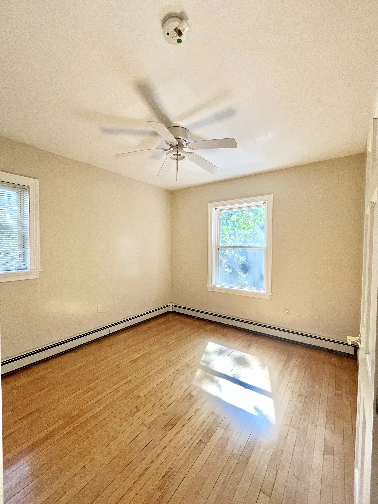 3 bed, 1.5 bath apartment for rent at 19 Park View St Unit 0, Roxbury — photo 7 of 14