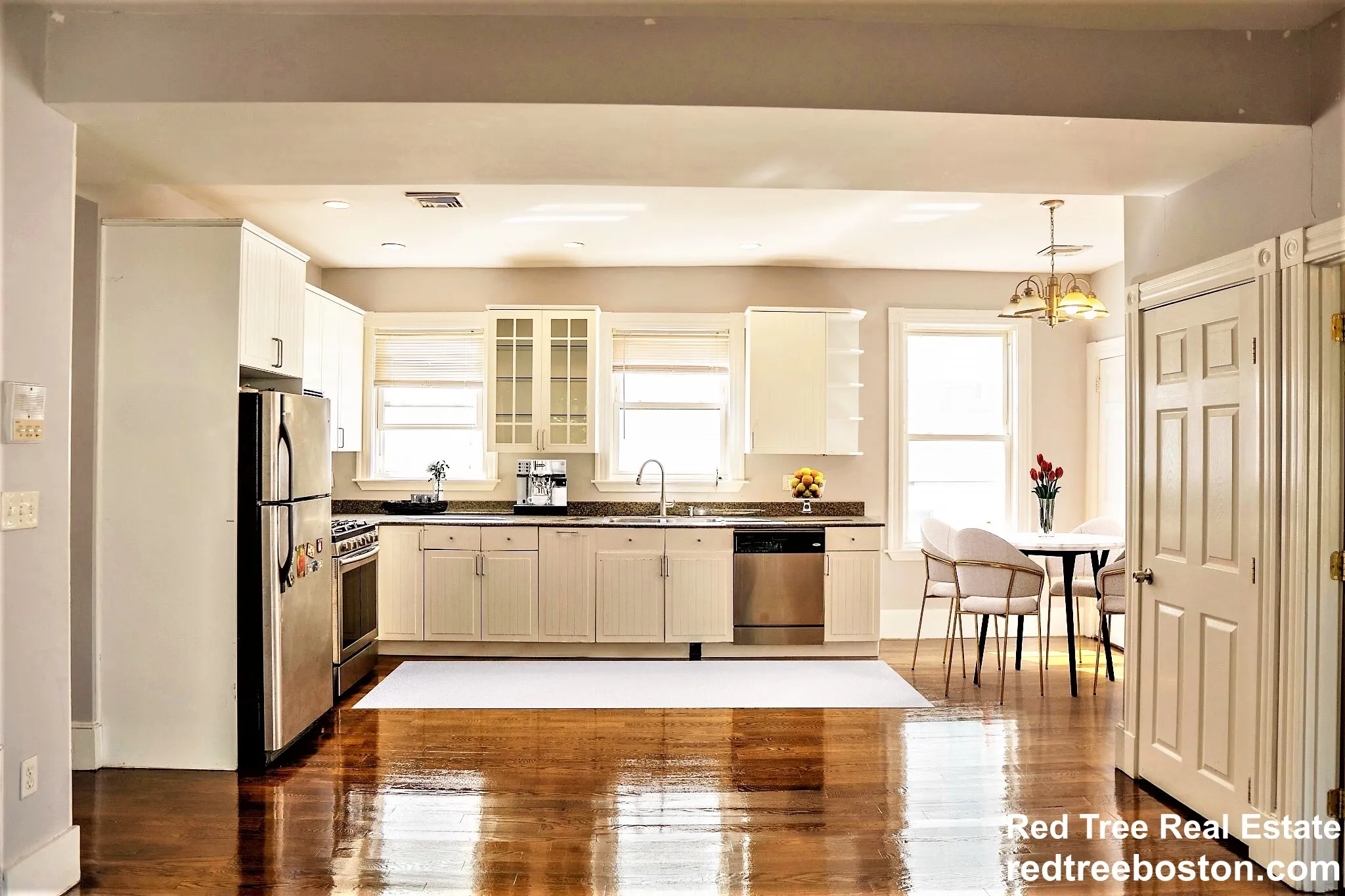 6 bed, 2 bath apartment for rent at 19 Parker Hill Ave Unit 1, Mission Hill — photo 1 of 33