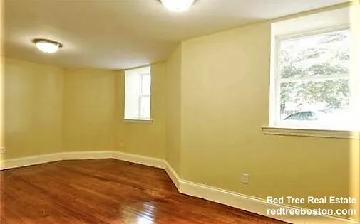 6 bed, 2 bath apartment for rent at 19 Parker Hill Ave Unit 1, Mission Hill — photo 10 of 33