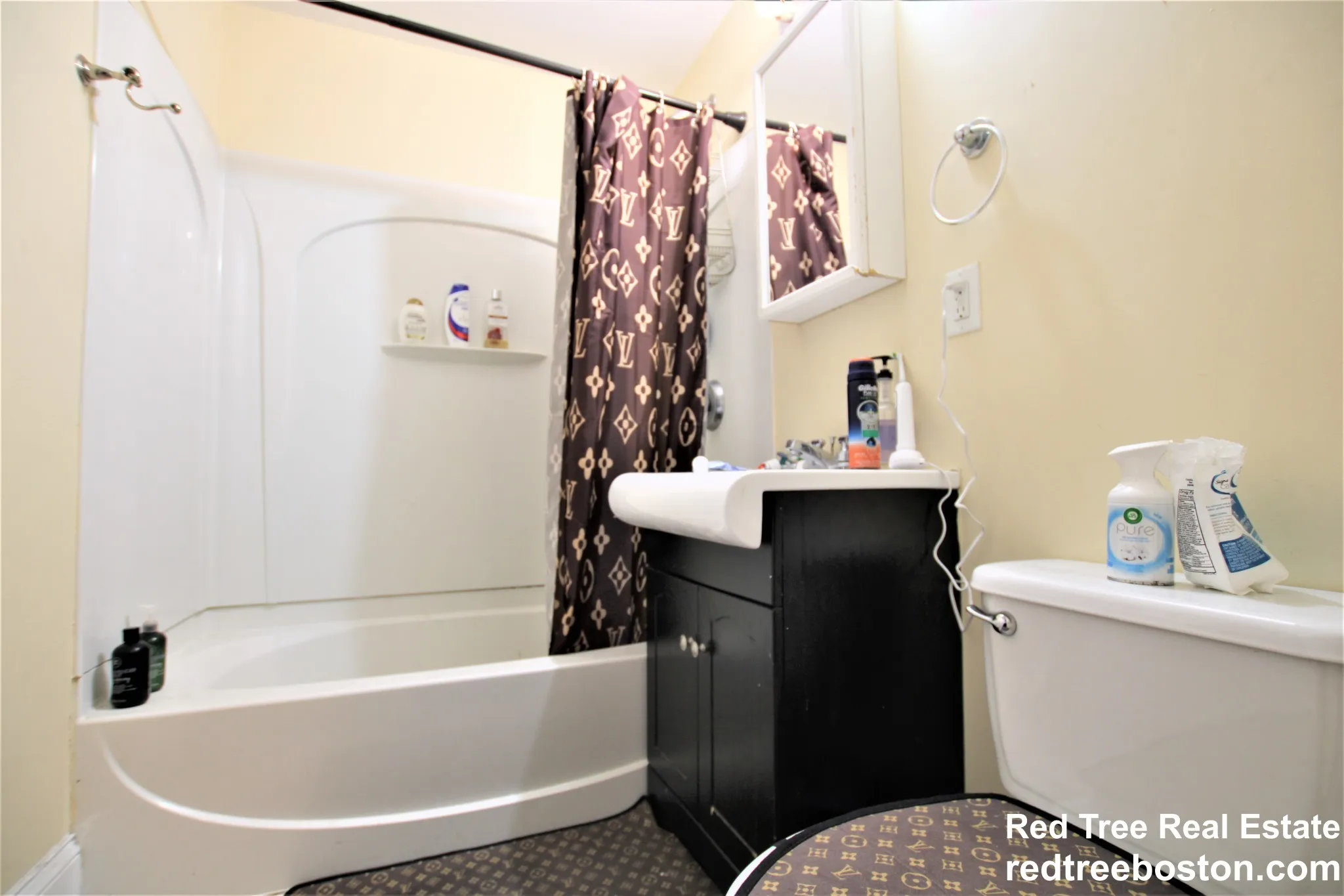 6 bed, 2 bath apartment for rent at 19 Parker Hill Ave Unit 1, Mission Hill — photo 18 of 33