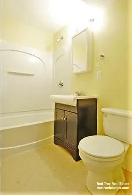 6 bed, 2 bath apartment for rent at 19 Parker Hill Ave Unit 1, Mission Hill — photo 12 of 33