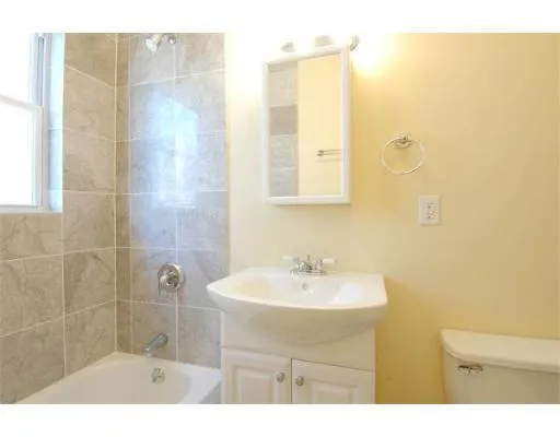 6 bed, 2 bath apartment for rent at 19 Parker Hill Ave Unit 1A, Coolidge Corner — photo 8 of 20
