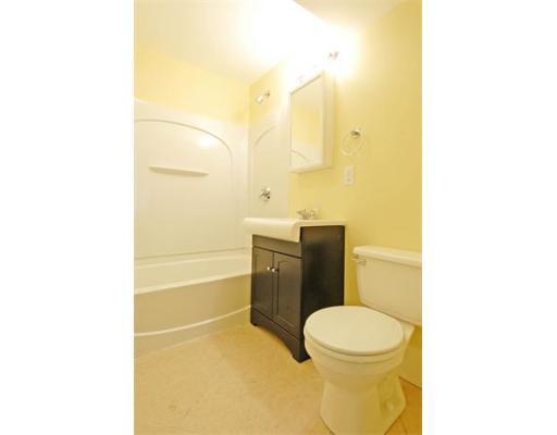 4 bed, 1 bath apartment for rent at 19 Parker Hill Ave Unit 2, Mission Hill — photo 8 of 19