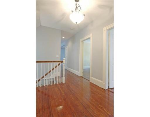 4 bed, 1 bath apartment for rent at 19 Parker Hill Ave Unit 2, Mission Hill — photo 4 of 19