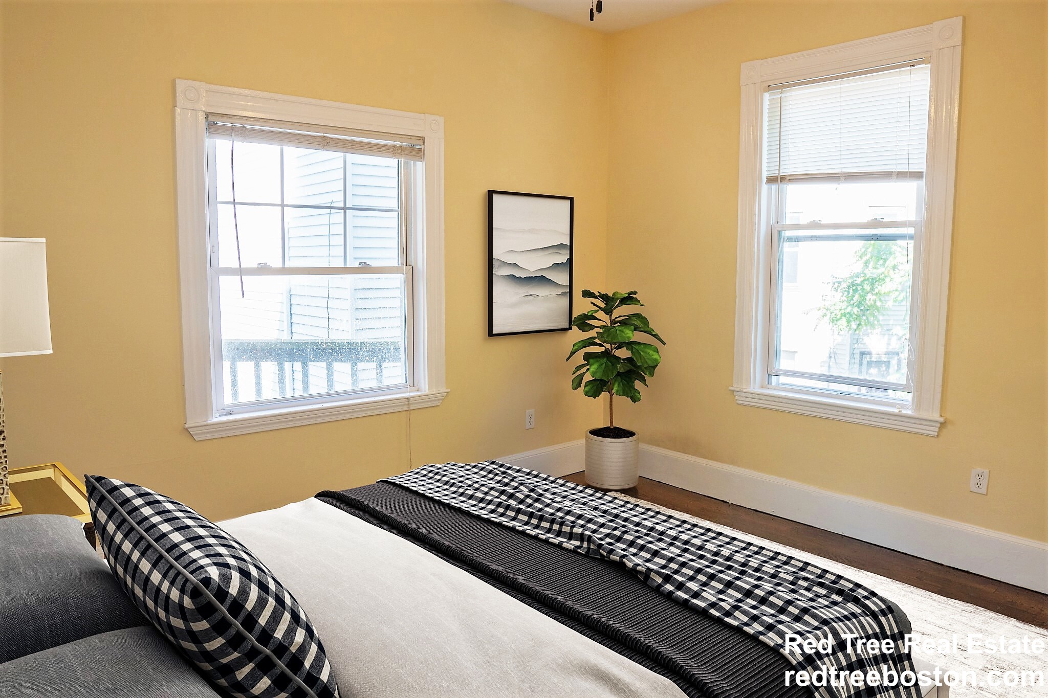 6 bed, 2 bath apartment for rent at 19 Parker Hill Ave Unit 3A, Mission Hill — photo 4 of 18