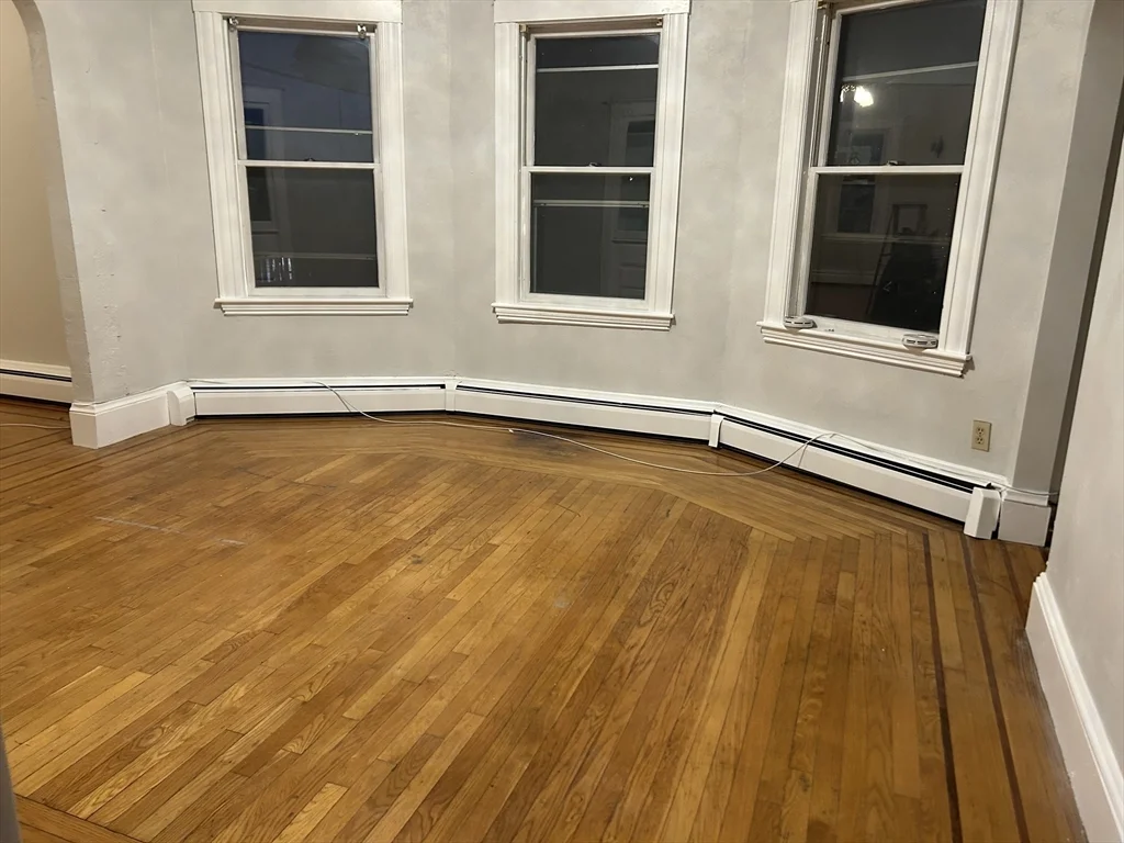 2 bed, 1 bath apartment for rent at 19 Pearl St Unit 2, Malden — photo 5 of 10