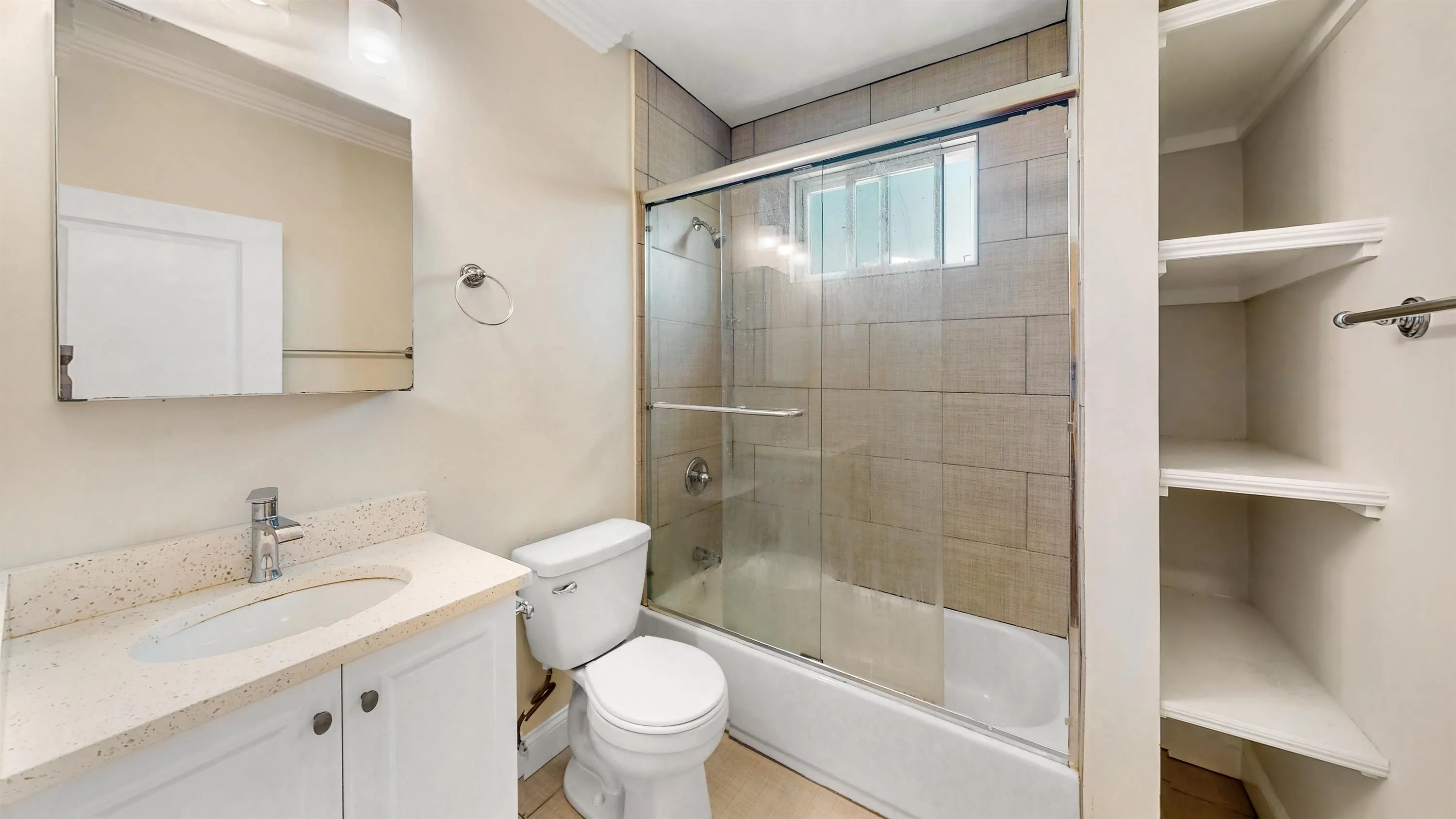 4 bed, 1 bath apartment for rent at 19 Perrin St Unit 2, Roxbury — photo 9 of 10