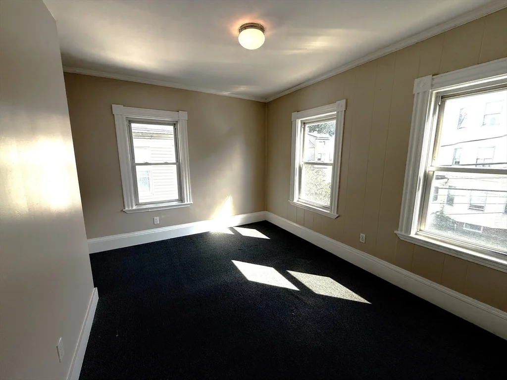5 bed, 2 bath apartment for rent at 19 Perry St Unit 1, Ward Two — photo 18 of 28