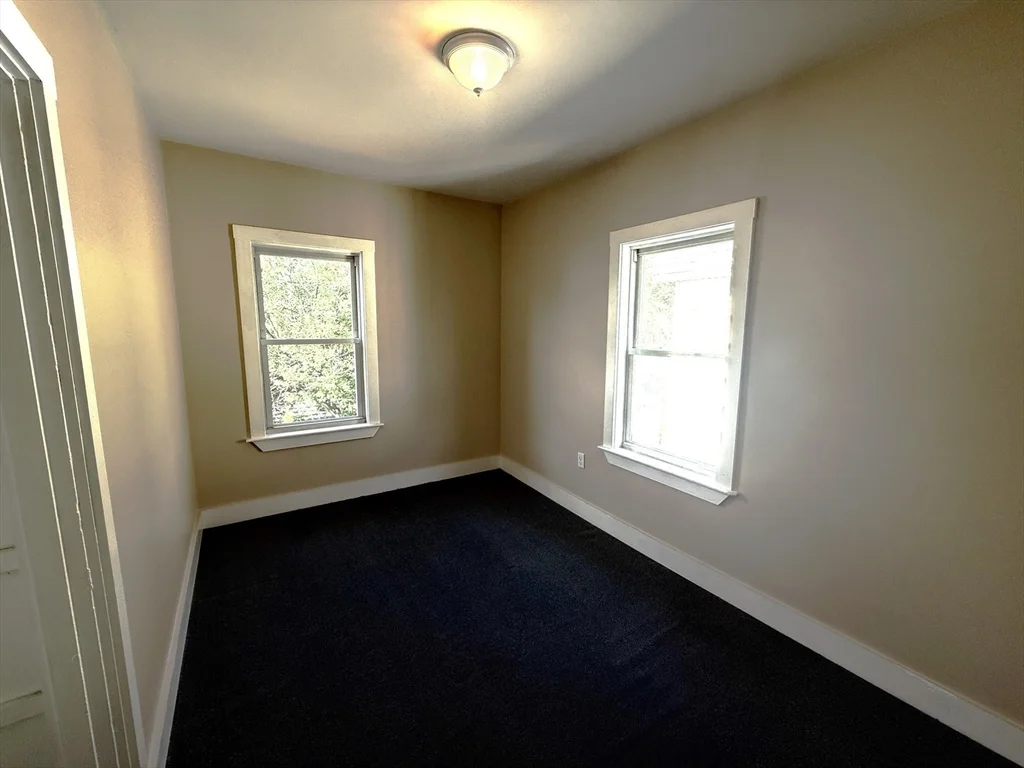 5 bed, 2 bath apartment for rent at 19 Perry St Unit 1, Ward Two — photo 17 of 28