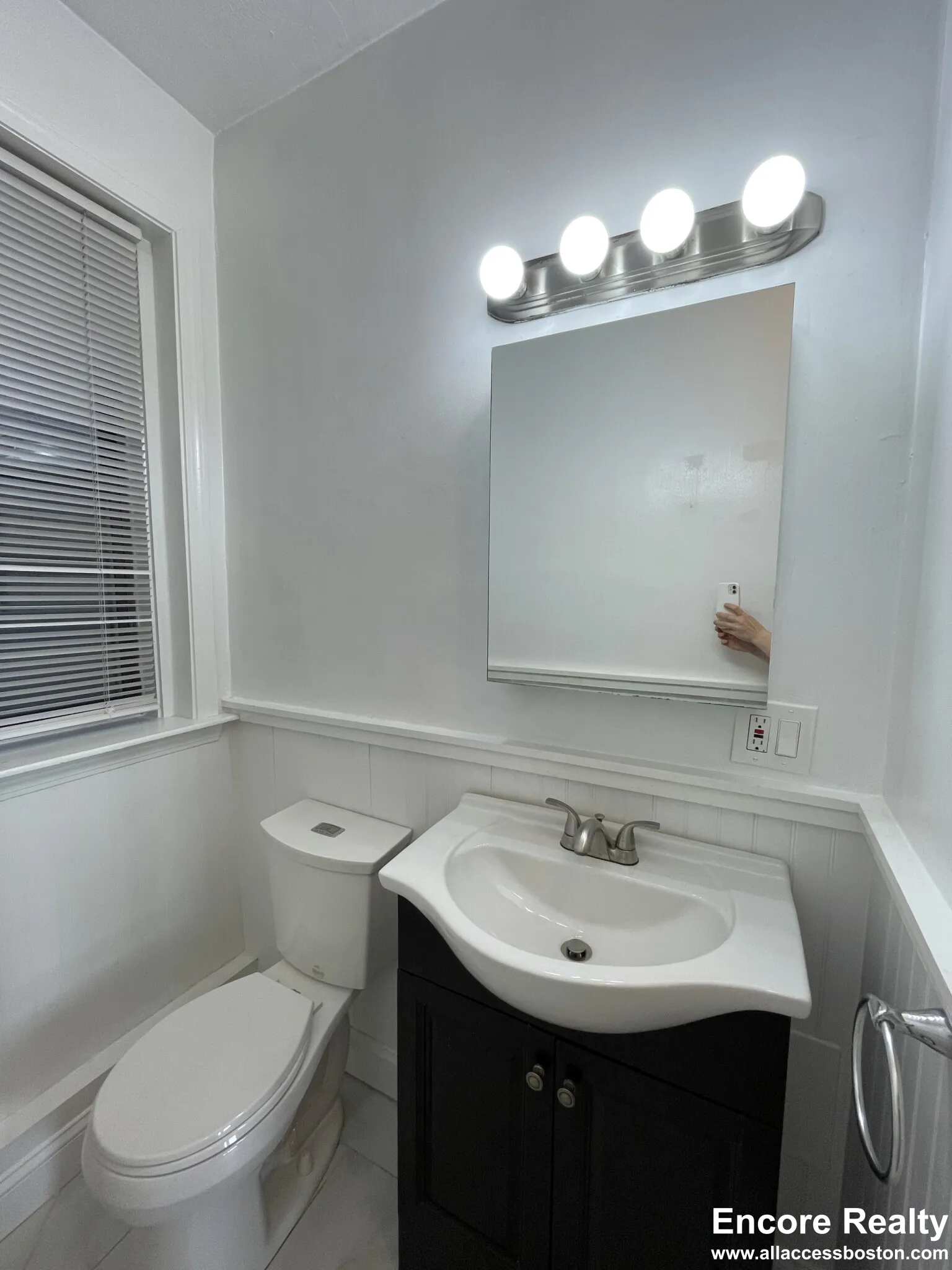 2 bed, 1 bath apartment for rent at 19 Peterborough St Unit 19-4, Fenway — photo 9 of 12
