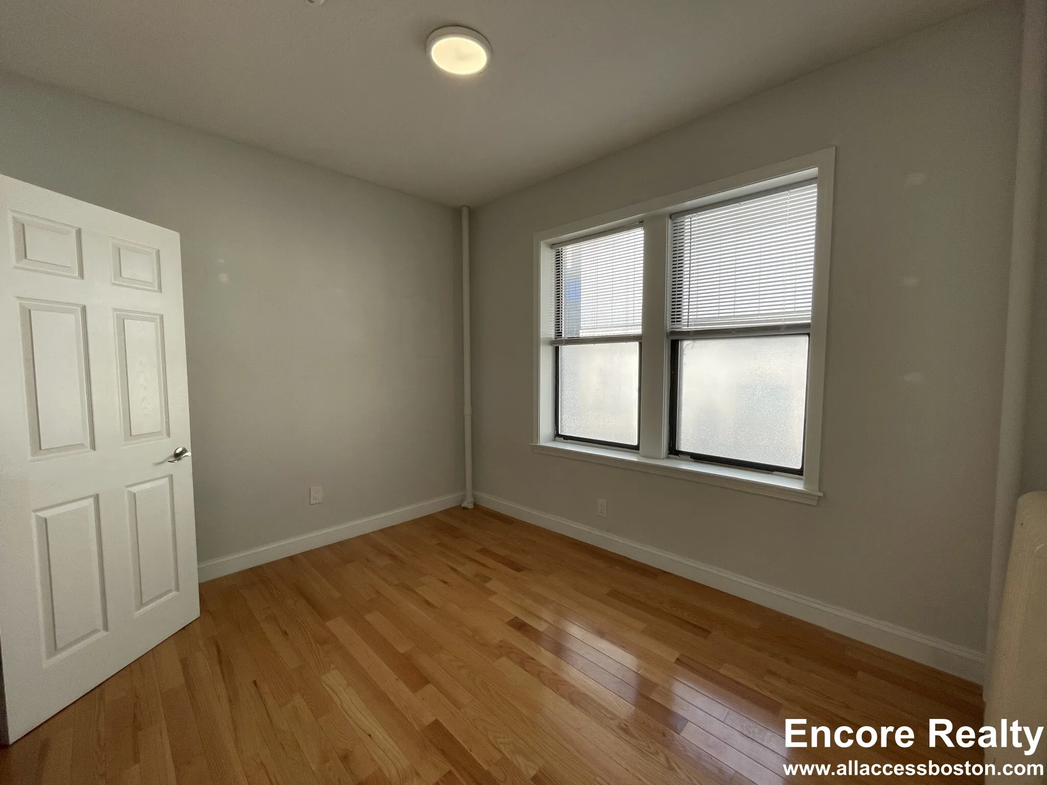 2 bed, 1 bath apartment for rent at 19 Peterborough St Unit 19-4, Fenway — photo 5 of 12
