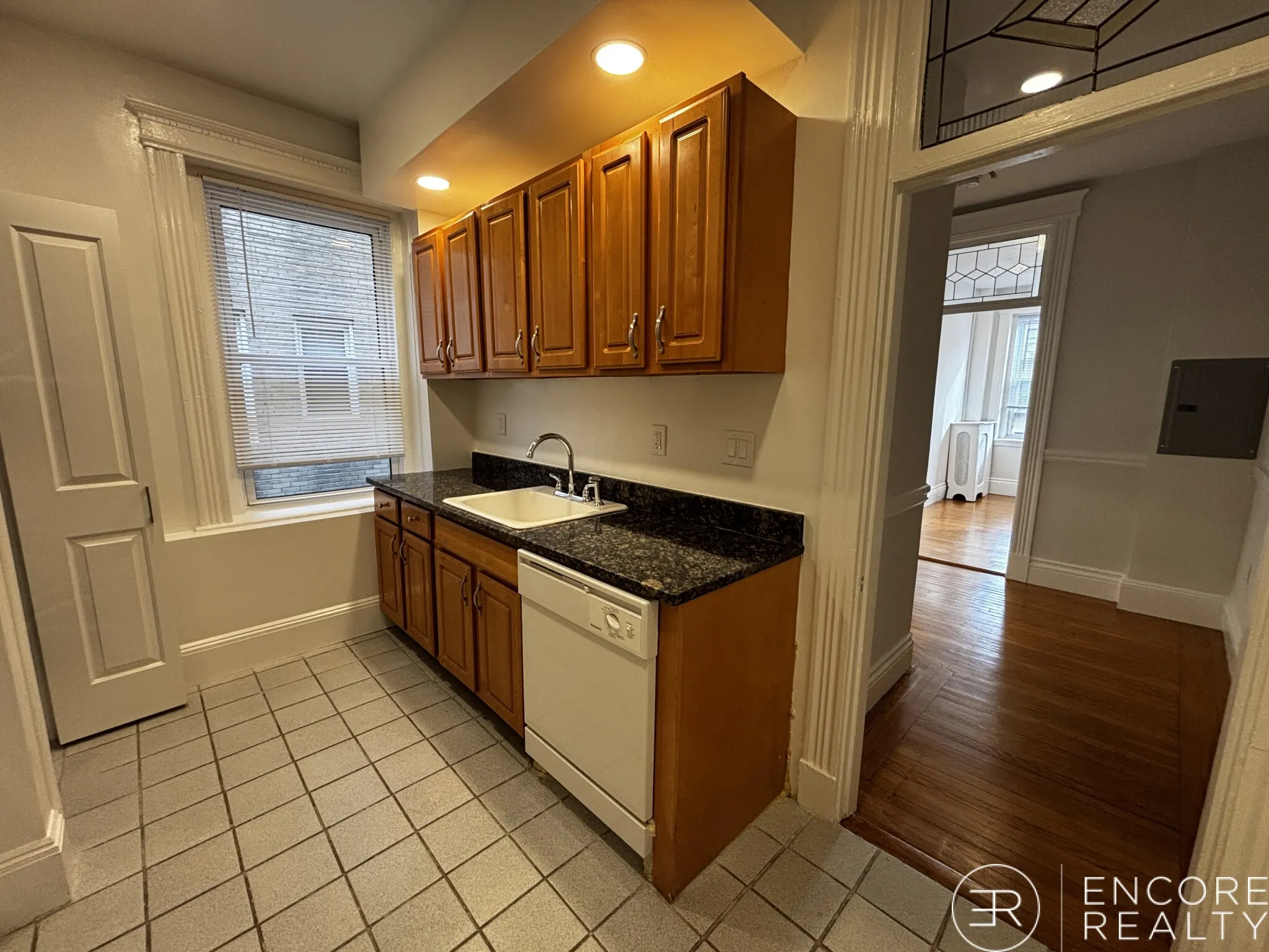 1 bed, 1 bath apartment for rent at 19 Peterborough St Unit 7, Fenway — photo 3 of 11