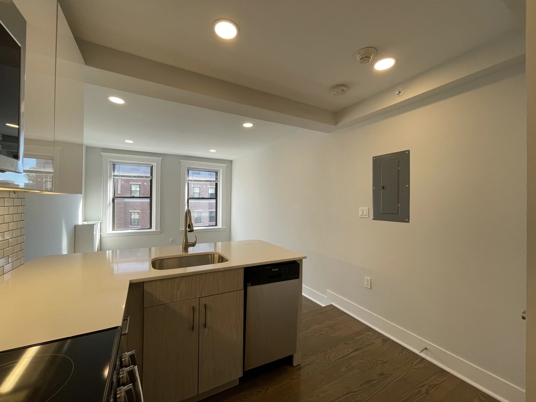 2 bed, 1 bath apartment for rent at 19 Peterborough Unit 25, Fenway — photo 2 of 10