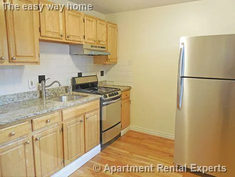 2 bed, 1 bath apartment for rent at 19 Pine St Unit 1, Central Square — photo 1 of 6