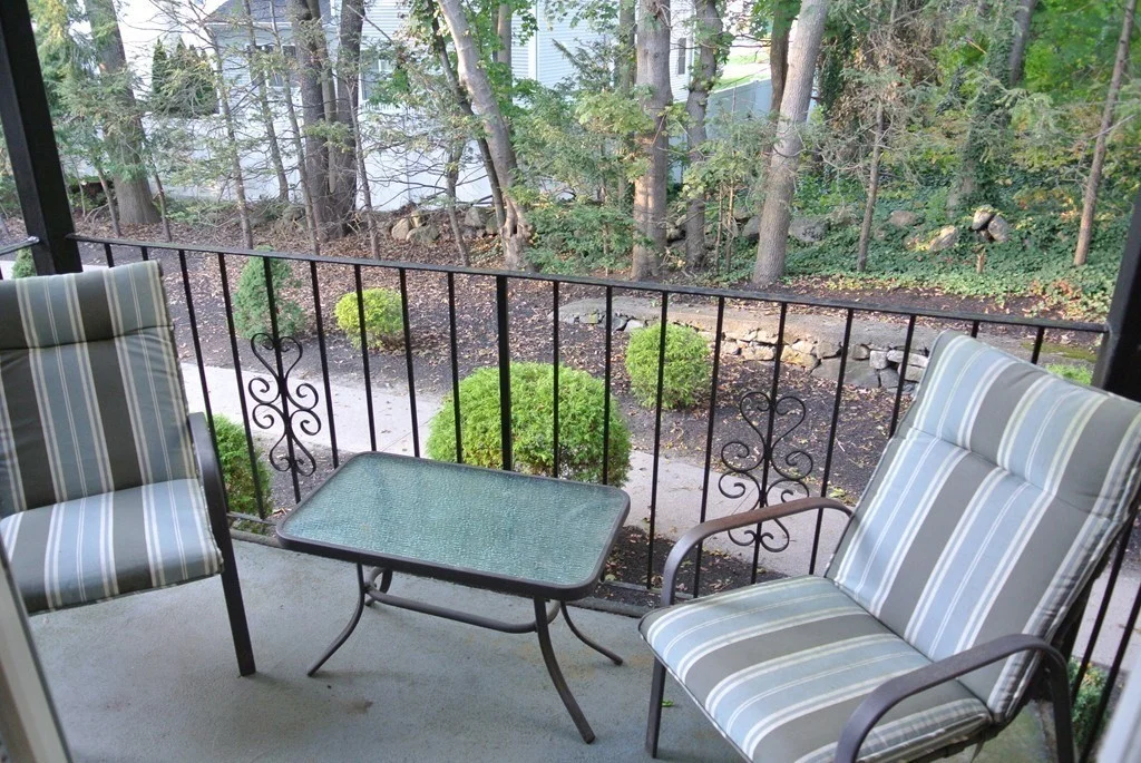 2 bed, 1 bath apartment for rent at 19 Pine St Unit G, Canton — photo 6 of 11