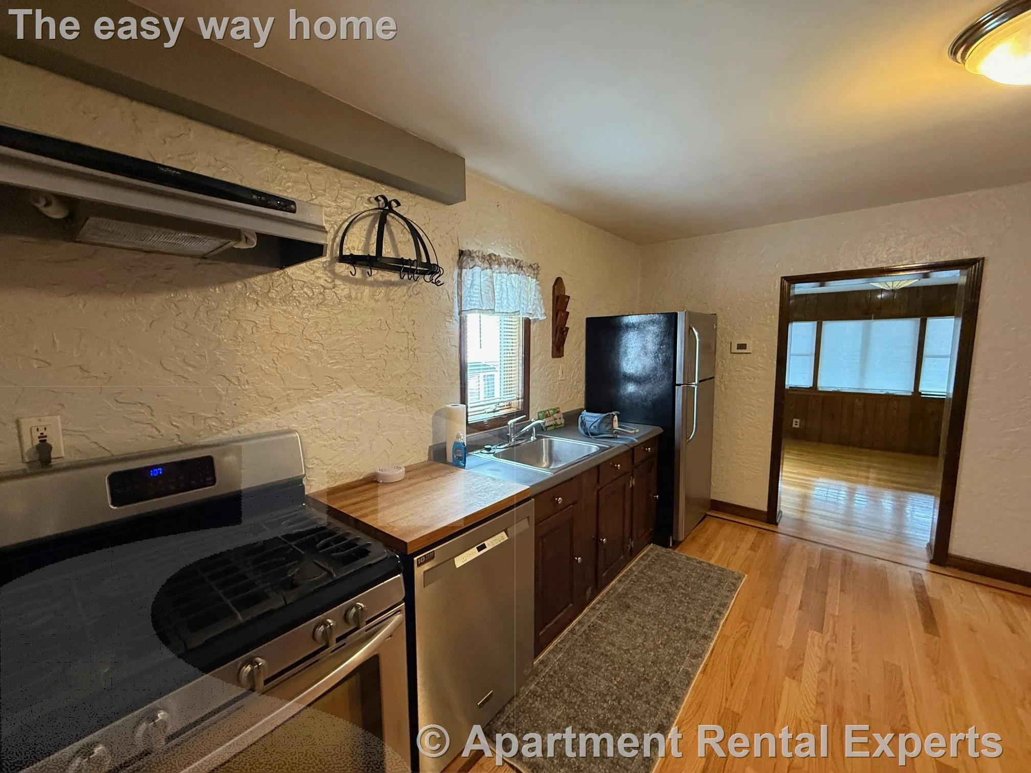 3 bed, 3 bath apartment for rent at 19 Pitman St, Porter Square — photo 2 of 28