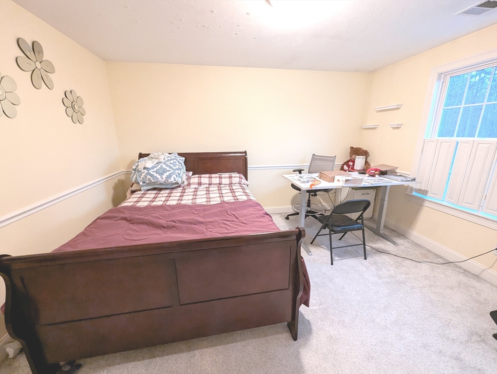 4 bed, 3 bath apartment for rent at 19 Plain St, Franklin — photo 21 of 32