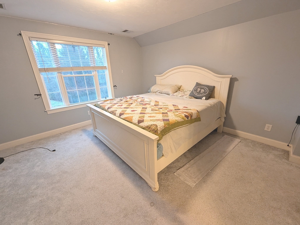 4 bed, 3 bath apartment for rent at 19 Plain St, Franklin — photo 22 of 32