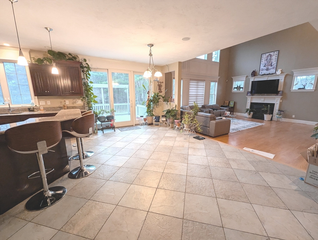 4 bed, 3 bath apartment for rent at 19 Plain St, Franklin — photo 6 of 32