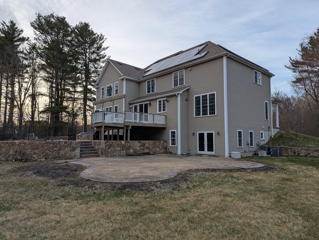 4 bed, 3 bath apartment for rent at 19 Plain St, Franklin — photo 30 of 32