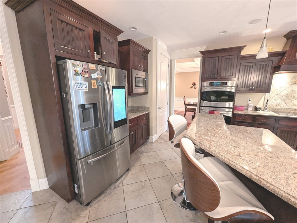 4 bed, 3 bath apartment for rent at 19 Plain St, Franklin — photo 4 of 32