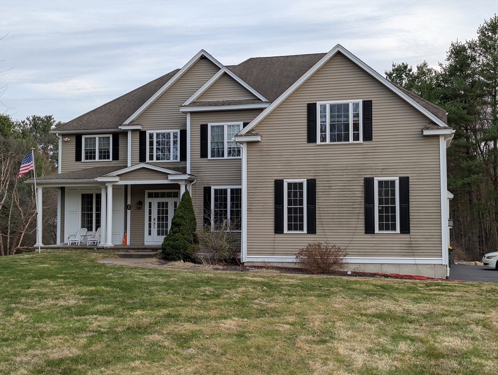 4 bed, 3 bath apartment for rent at 19 Plain St, Franklin — photo 1 of 32
