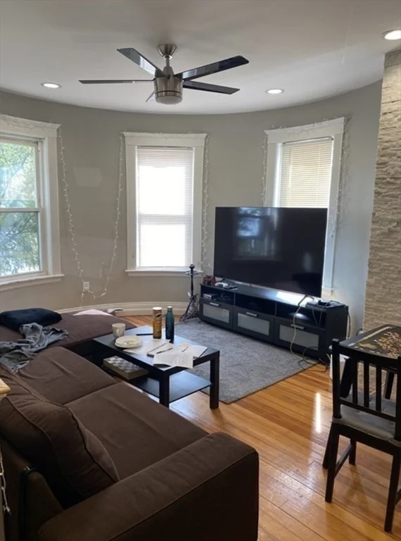 4 bed, 1 bath apartment for rent at 19 Pleasant St Unit 2, Dorchester — photo 5 of 11