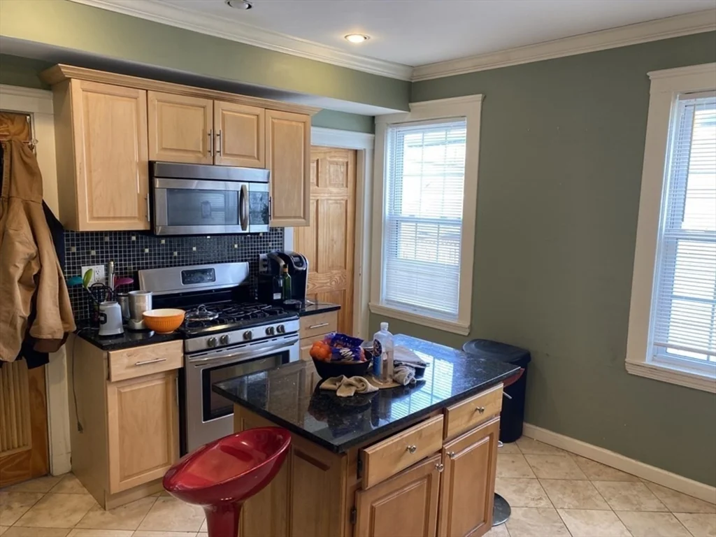 4 bed, 1 bath apartment for rent at 19 Pleasant St Unit 2, Dorchester — photo 1 of 11