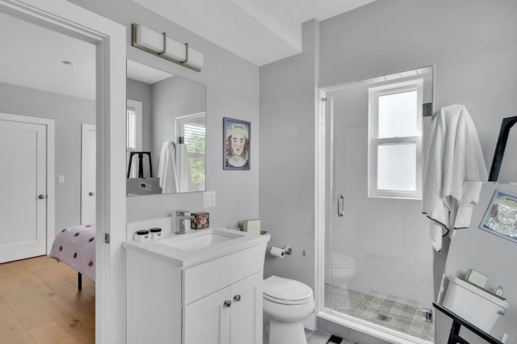 3 bed, 2 bath apartment for rent at 19 Plymouth St Unit 2, Wellington-Harrington — photo 25 of 27