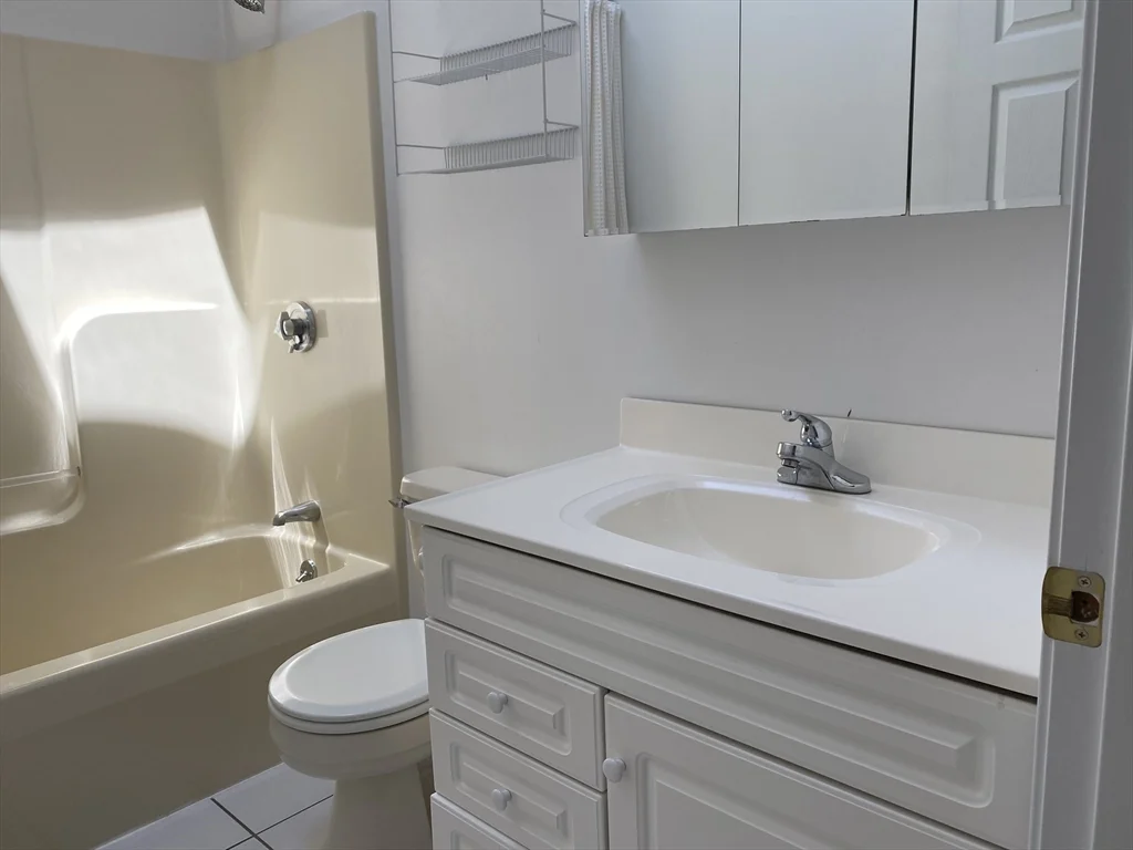 2 bed, 2 bath apartment for rent at 19 Prescott St Unit 19, Arlington — photo 13 of 15