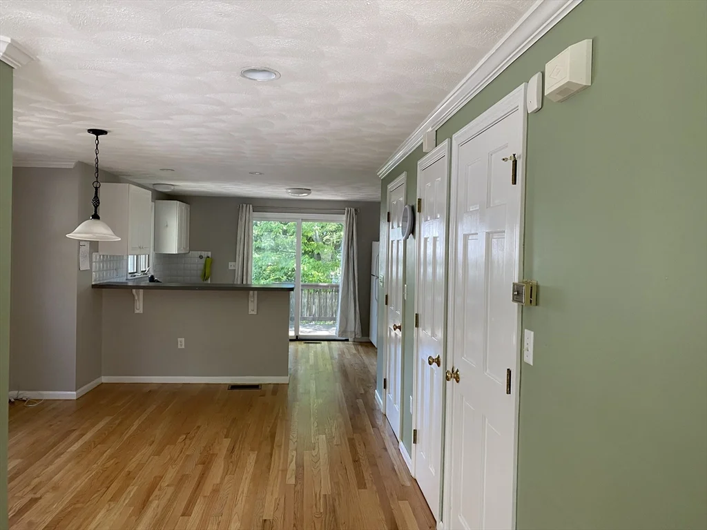 2 bed, 2 bath apartment for rent at 19 Prescott St Unit 19, Arlington — photo 3 of 15