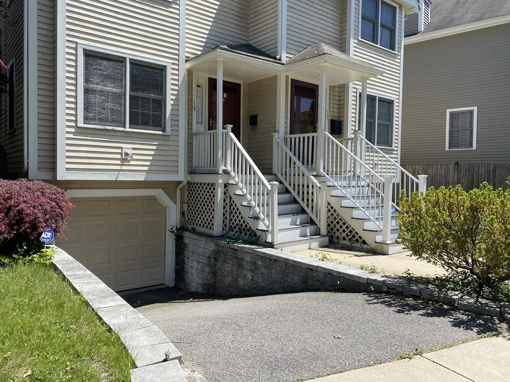 2 bed, 2 bath apartment for rent at 19 Prescott St Unit 19, Arlington
