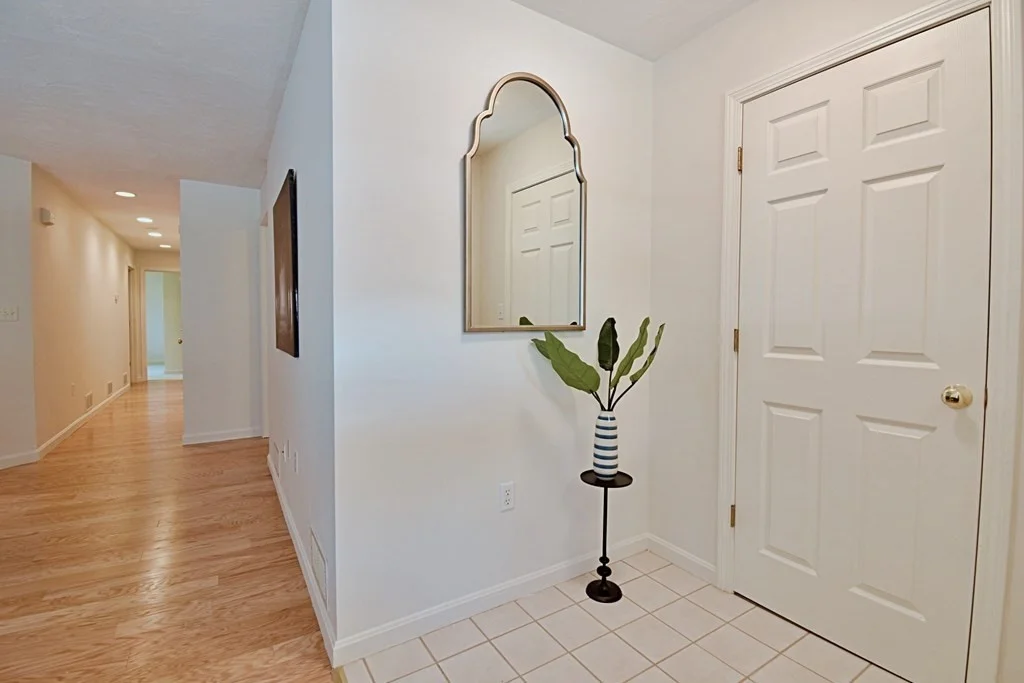 3 bed, 3 bath apartment for rent at 19 Ptarmigan Dr Unit 19, Shrewsbury — photo 4 of 42