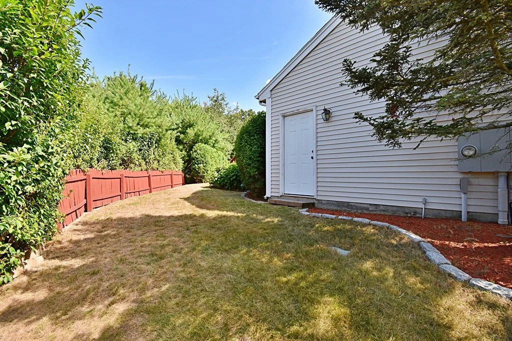 3 bed, 3 bath apartment for rent at 19 Ptarmigan Dr Unit 19, Shrewsbury — photo 39 of 42