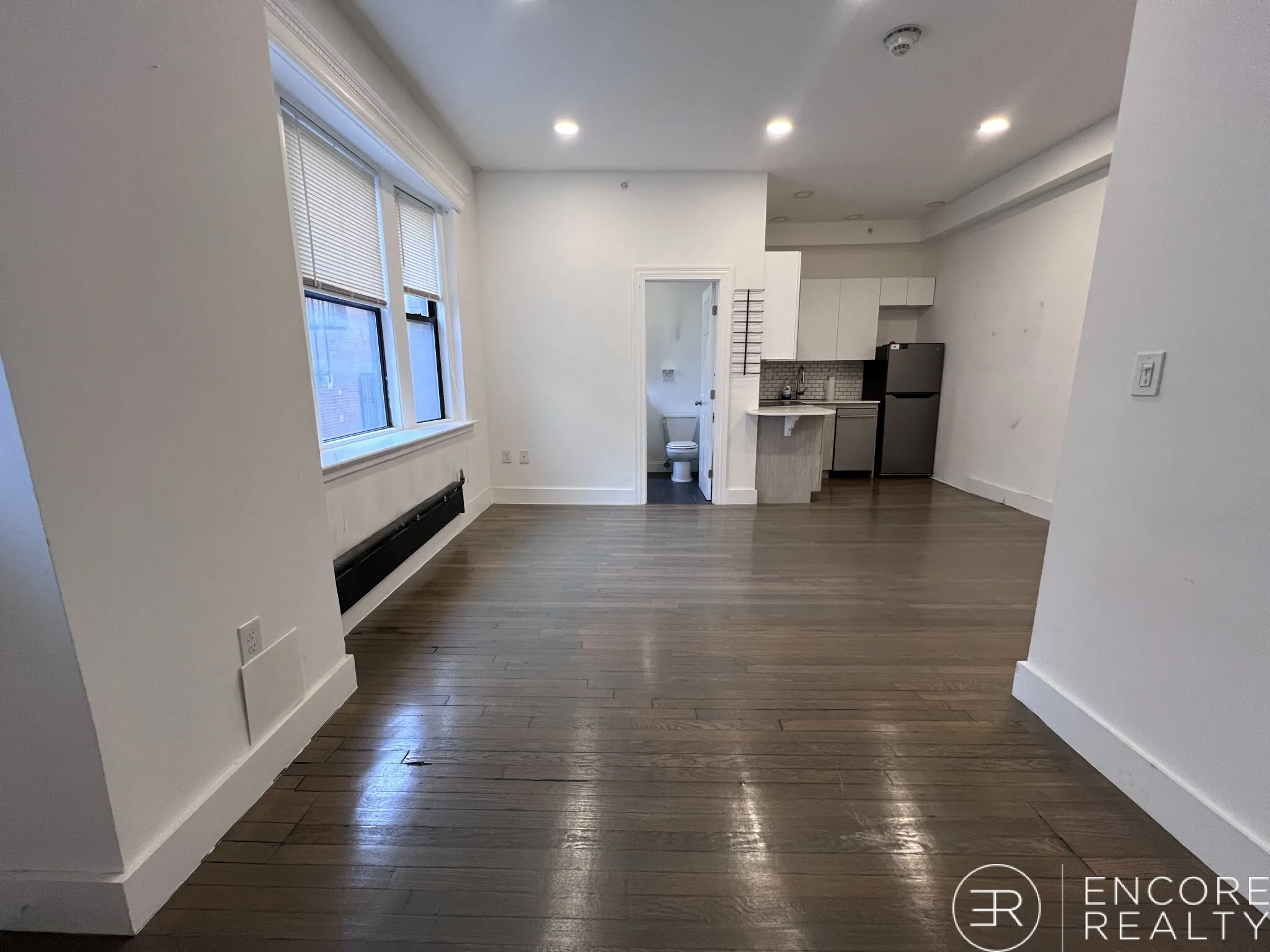 Studio bed, 1 bath apartment for rent at 19 Queensberry St Unit 3-11, Fenway