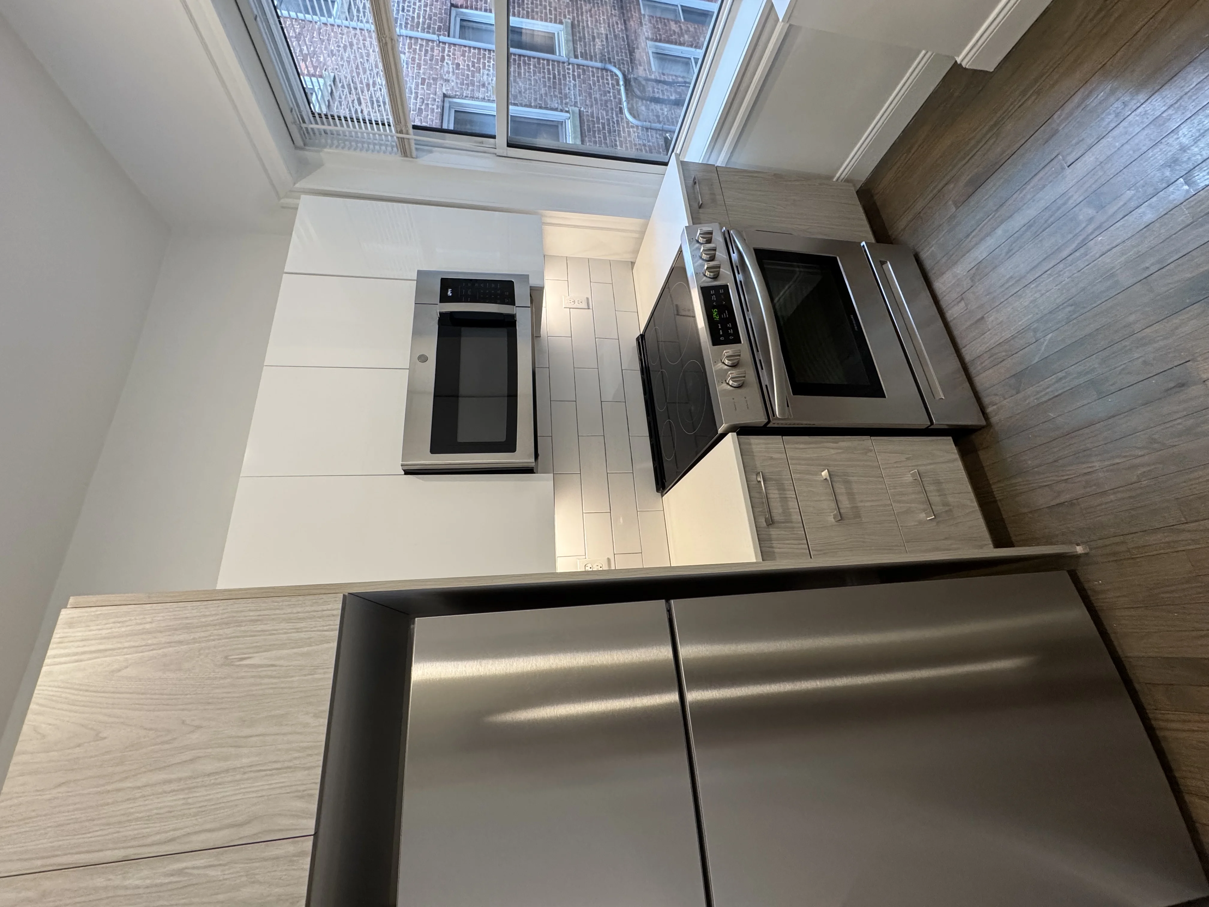 1 bed, 1 bath apartment for rent at 19 Queensberry St Unit 4, Fenway — photo 2 of 12